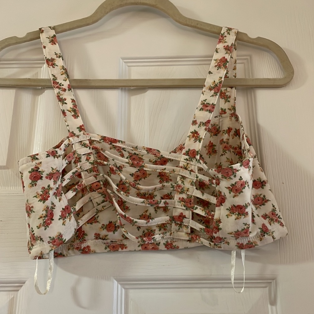 Floral Crop Top - Size M - Picture 2 of 3